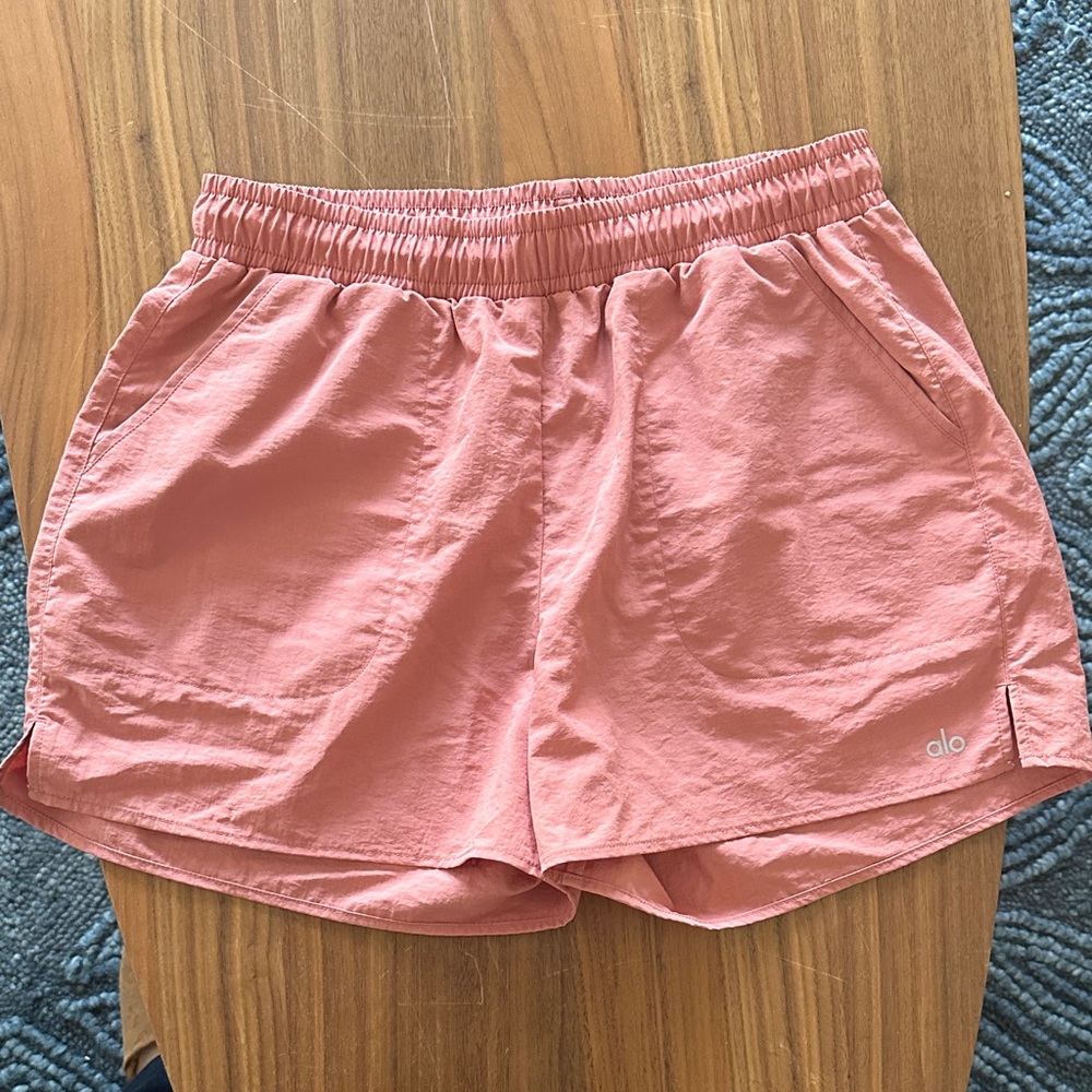 ALO Yoga Women's Coral Athletic Shorts